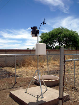 Instalación de una estación Davis realizada para la Universidad Autónoma de Zacatecas en Abril del 2009.